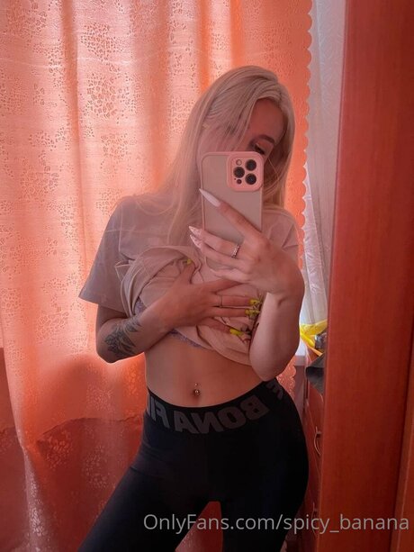 kurvige ebenholz-onlyfans erwachsene erotische bilder