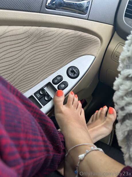 Sky23x exklusive nackte bilder