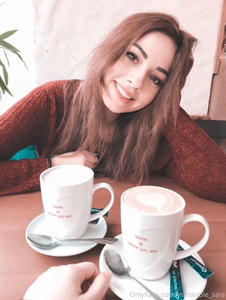 Inimitable Sara erotische erwachsene galerie