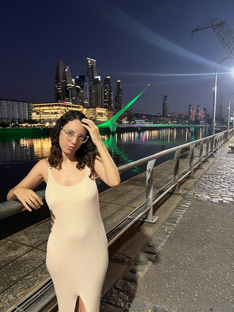 Aprilcollins model nacktheit foto