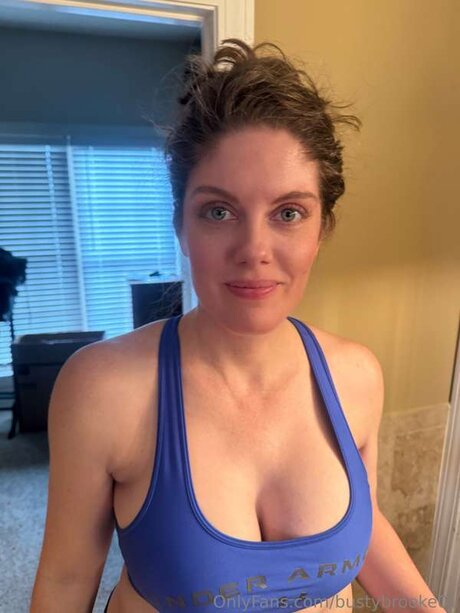 Bustybrooke01 hd top galerie