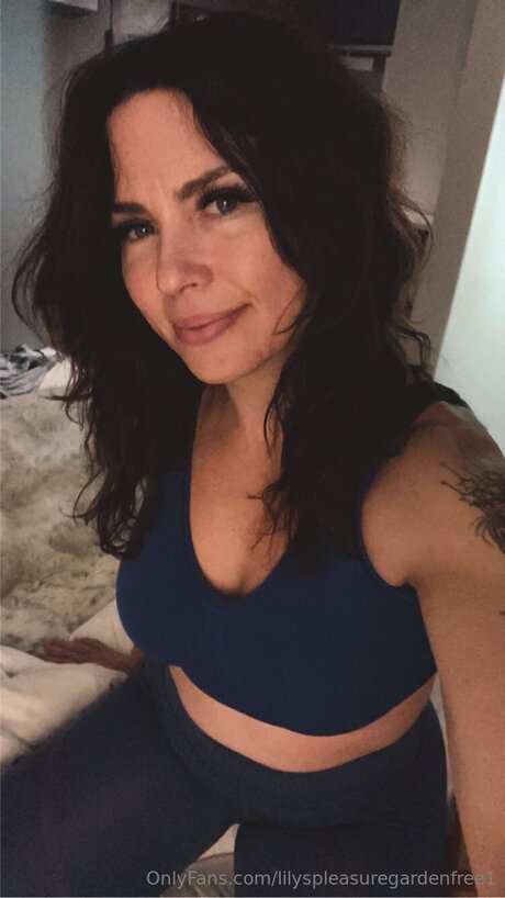 dicke asiatische onlyfans heiße top fotos