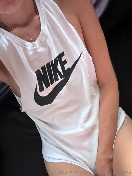 Mrsanonymousx model sexy galerien