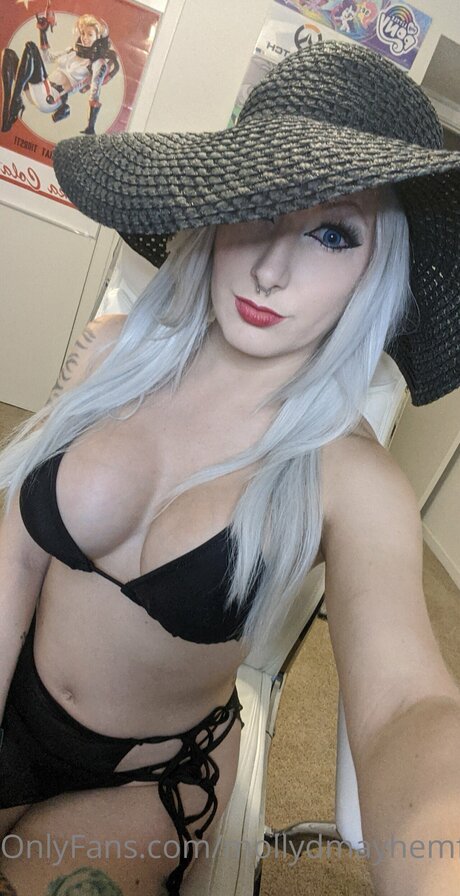 Mollydmayhemfree schöne nackt bild