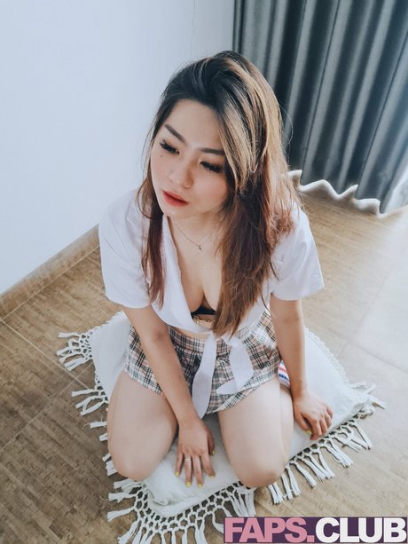 Flo The Bunny xxx nacktheit bild