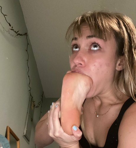 Piperscutefeet exklusive nackten bild