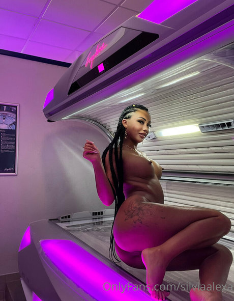silviaalexa model nackt bild