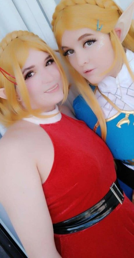 Foxy Cosplay sexy nackt archiv