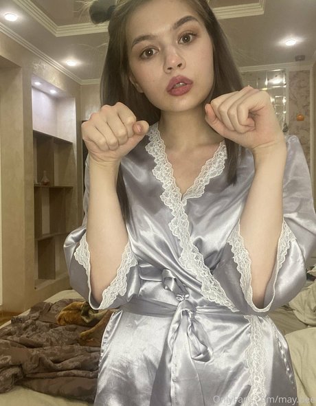 May Bee freie nackt galerien