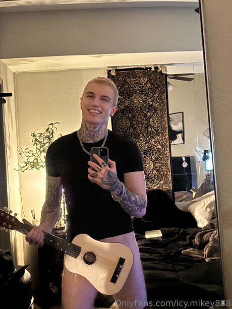 Icy Mikey888 heiße beste fotos