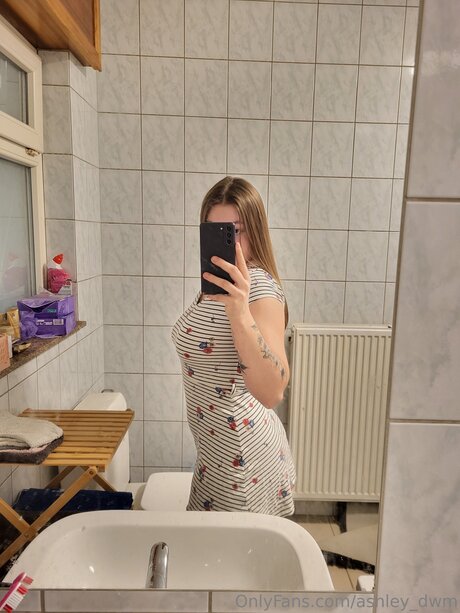 Ashley Dwm hd pornografische bilder