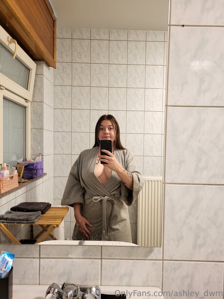 Ashley Dwm nacktheit porno galerie