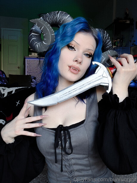 shemale sperma im mund onlyfans perfekte bild