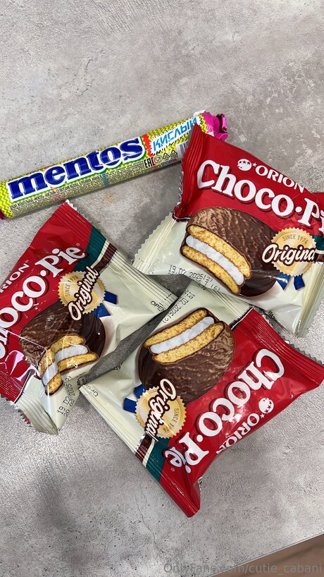 Cutie Cabani akt archiv