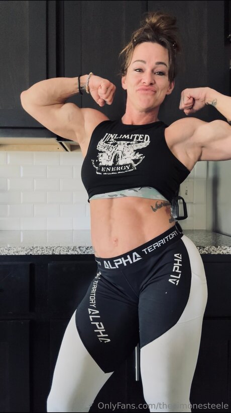 Thesimonesteele model pornografische galerie