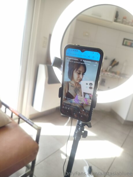 Aastasiabluee kunst nackte galerien