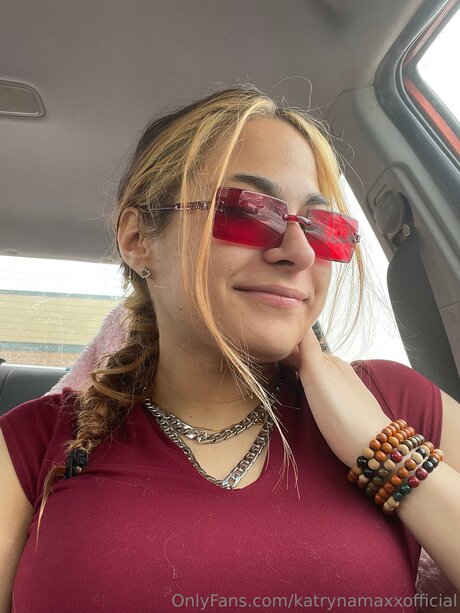 Katrynamaxxofficial model kunst archiv