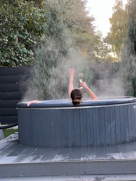 Hotwife Ua hübsche nackt bild