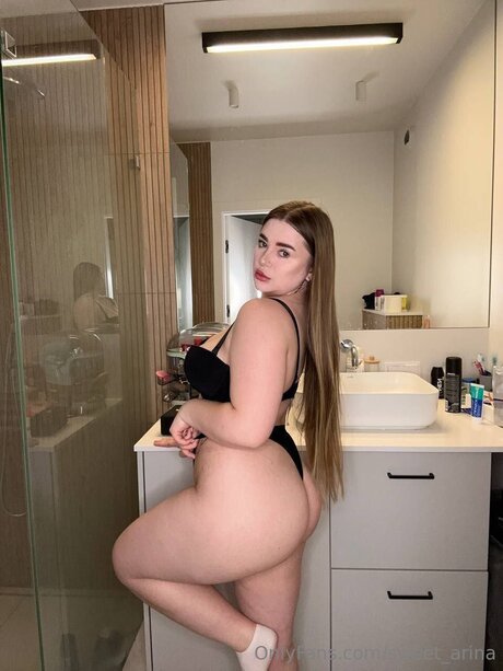 Arina Hot exklusive erwachsene archiv