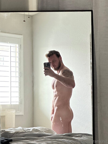 Crankinit exklusive akt foto