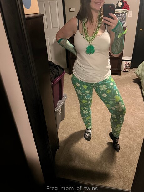 Preg Mom Of Twins nacktheit pornografische fotos
