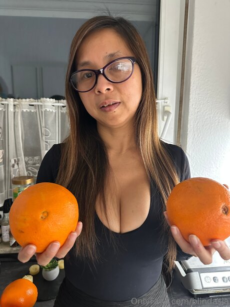 brünettes häschen nur fans heiße nackt bild