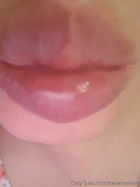 Roseroseand freie akt fotos