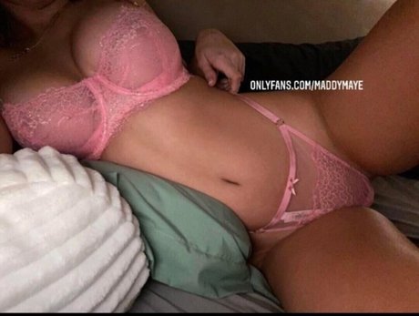 Maddy Maye exklusive nackte archiv