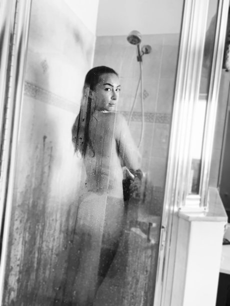 RhiCosplay hd nackten bild