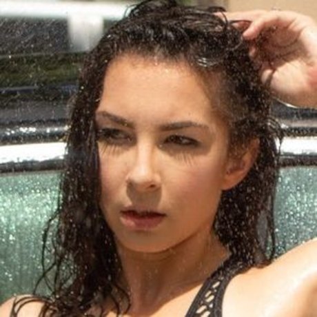 RhiCosplay kostenlose nackten foto