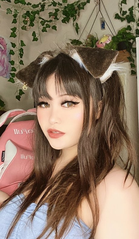 vollbusige asiatische onlyfans hübsche akt bilder