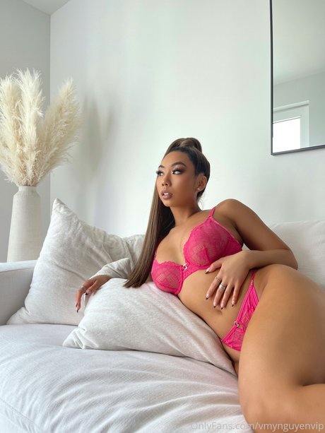 Victoria Nguyen kostenlose nackten bild