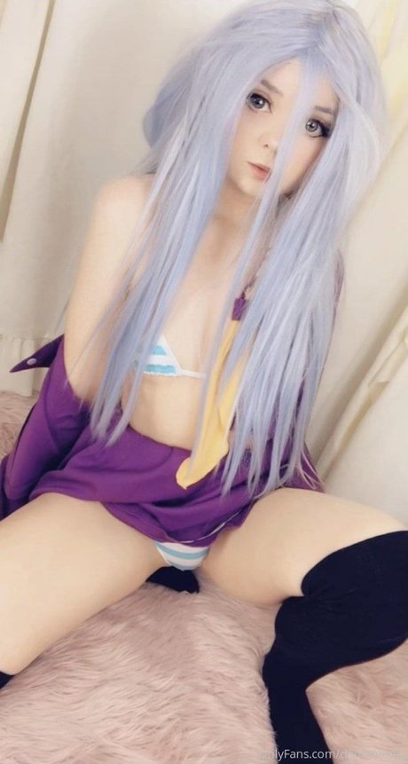 shemale sperma im mund onlyfans sexy schöne bild