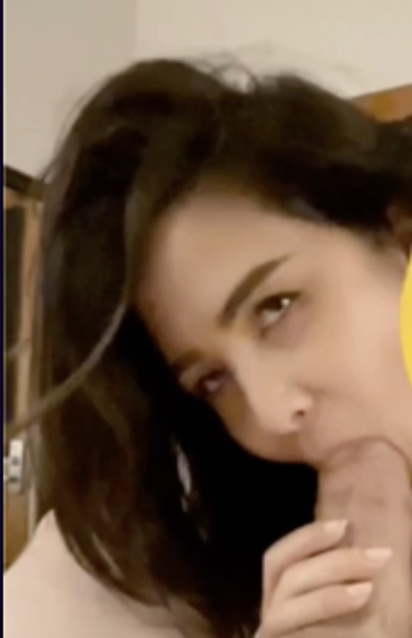 Rebz erwachsene nacktheit fotos