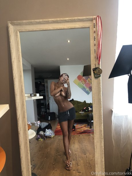 Tori Vikk erotische porno fotos