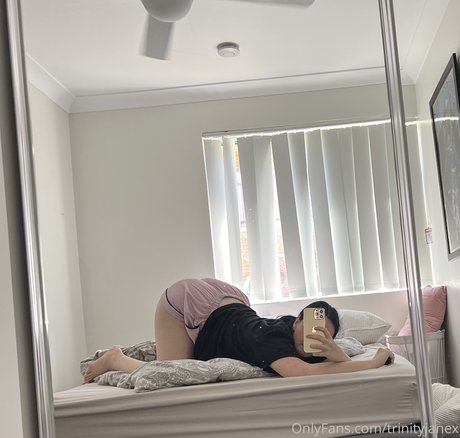 Trinity Jane perfekte kostenlose archiv