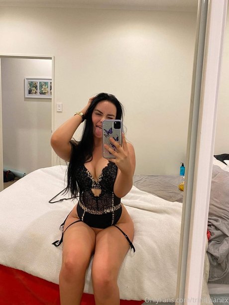 Trinity Jane freie sex galerien