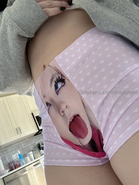 Nayohmii heiße galerie