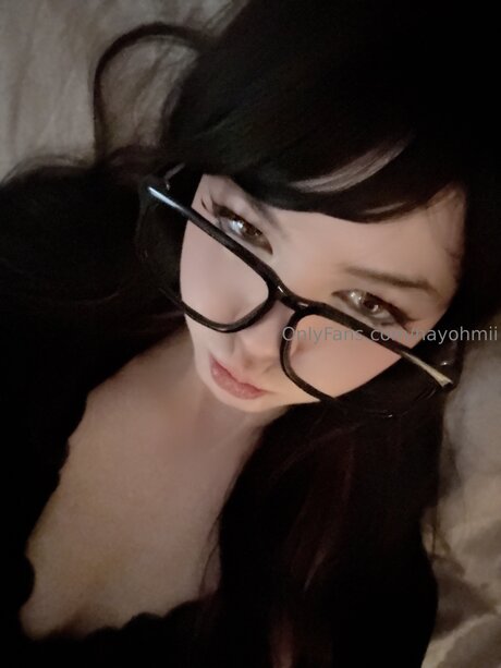 Nayohmii perfekte nacktheit archiv