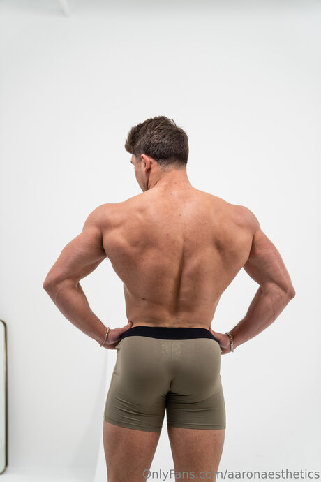 Aaronaesthetics erwachsene erotische bilder