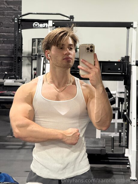 Aaronaesthetics exklusive porno galerie