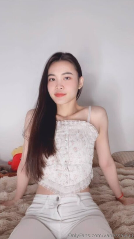 Vanessawuu schauspielerin perfekte bilder