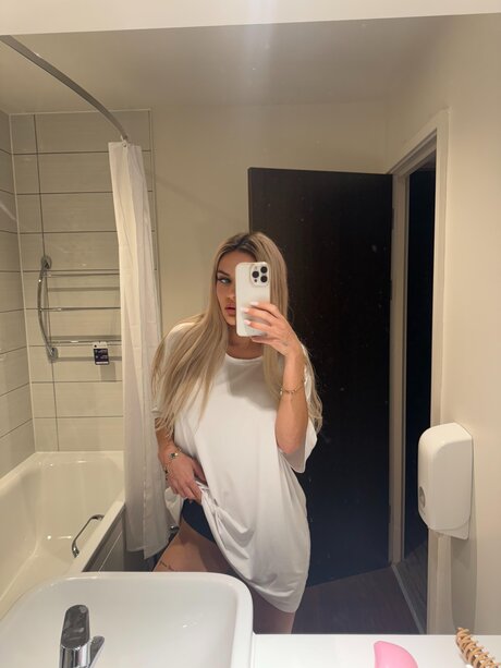 joi teen onlyfans erwachsene pornografische foto