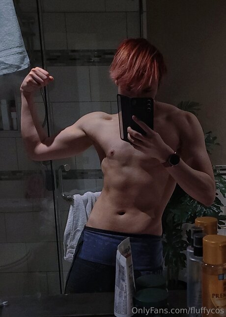 Fluffycos model top foto