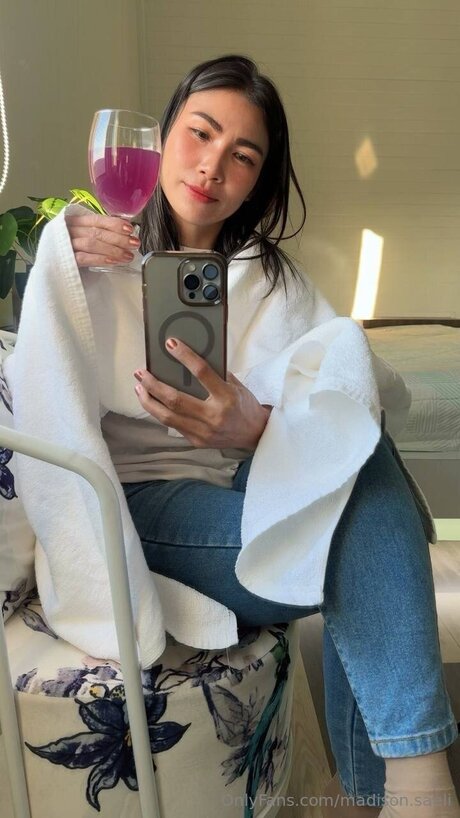 Madison Saeli kunst porno bild