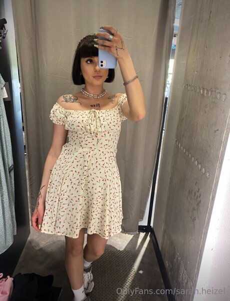 Sarah Heizel exklusive heiße foto