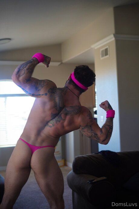 flache onlyfans kunst nackt galerien