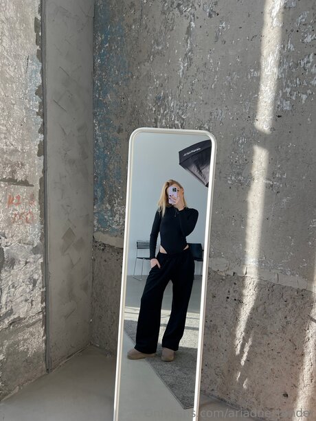 Ariadne Tender sexy kunst fotos