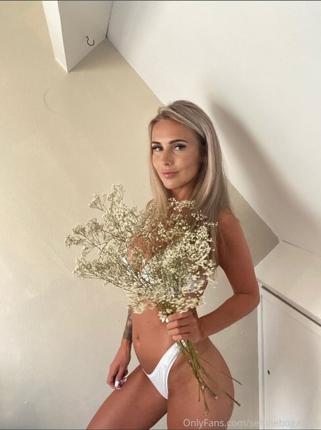 Sebine Bogaards exklusive sex bilder