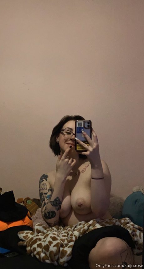 Kaiju rose beste nacktheit foto